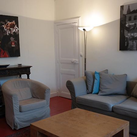 Penthouse Apartment Overlooking Place Carnot Каркассон Экстерьер фото