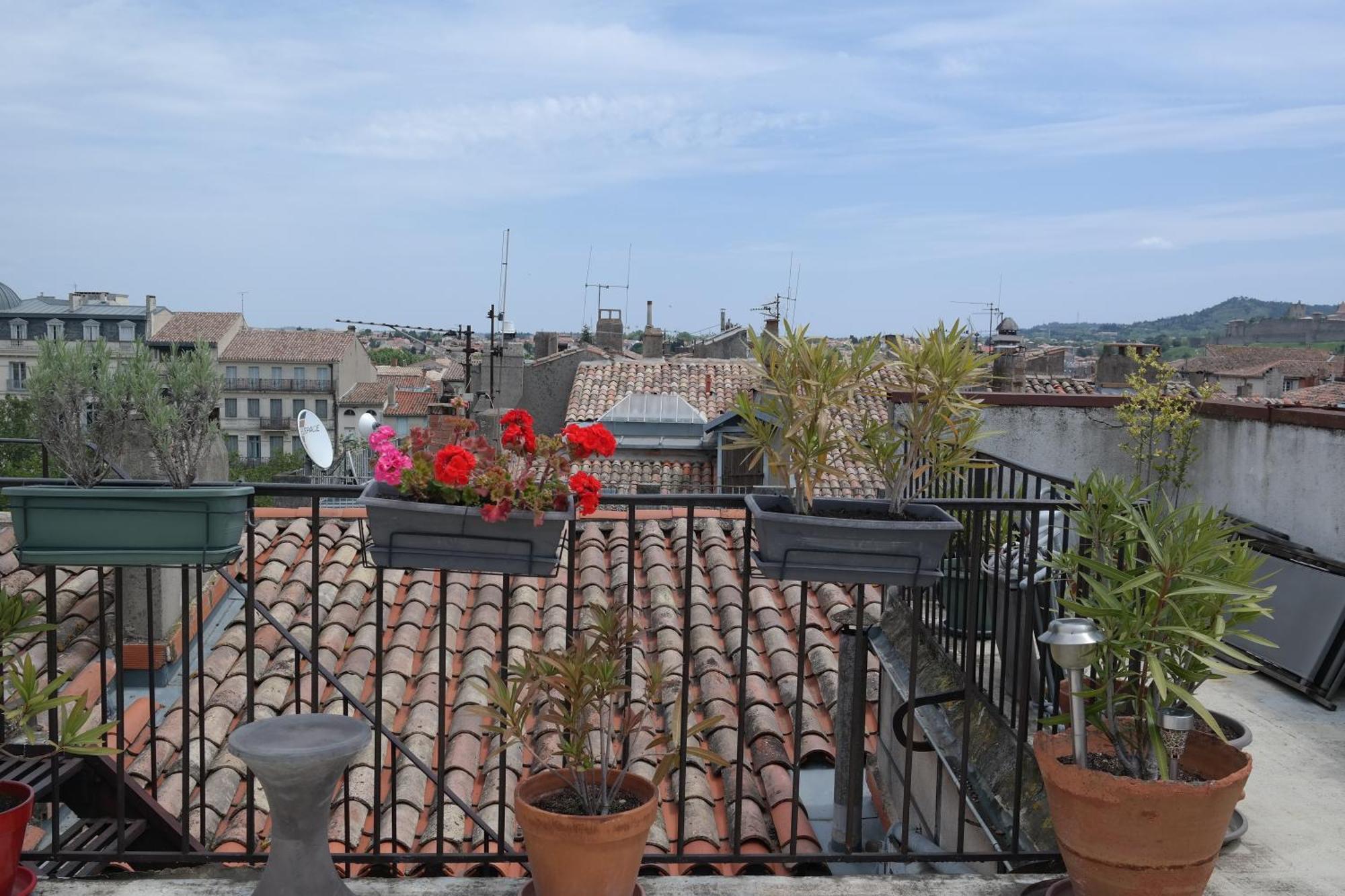Penthouse Apartment Overlooking Place Carnot Каркассон Экстерьер фото